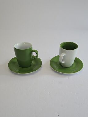 Kahla Demitasse Espresso 2 Cups 2 Saucers Green White Germany